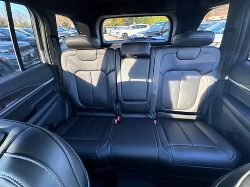 New 2025 Jeep Grand Cherokee Limited w/ Black Appearance Package AWD/4WD image 29