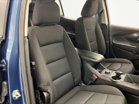 Used 2024 GMC Terrain SLE w/ Driver Convenience Package image 7