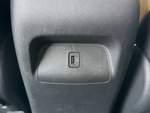 Used 2022 Nissan Sentra SV w/ SV Premium Package FWD image 17