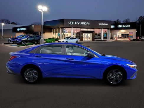 New 2026 Hyundai Elantra Sport image 9