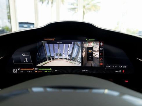 Used 2022 Ferrari SF90 Spider image 33