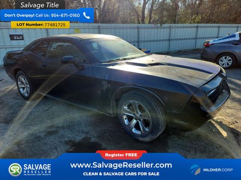 Used 2012 Dodge Challenger SXT RWD image 5