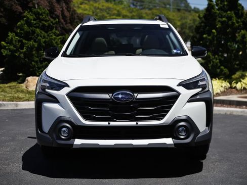 Used 2023 Subaru Outback Limited AWD/4WD image 13