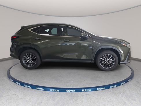 Used 2025 Lexus NX 250 FWD w/ Premium Package image 6