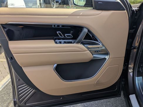 New 2026 Land Rover Range Rover SE AWD/4WD image 10