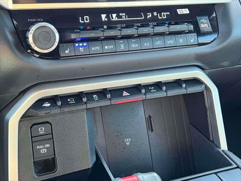 Certified 2025 Toyota Sequoia Platinum w/ TRD Performance Package (TMS) AWD/4WD image 33