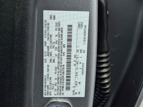 Used 2023 Ford Escape Platinum AWD/4WD image 23
