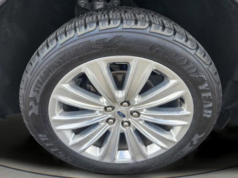 Used 2020 Ford Explorer Limited w/ Class III Trailer Tow Package AWD/4WD image 36