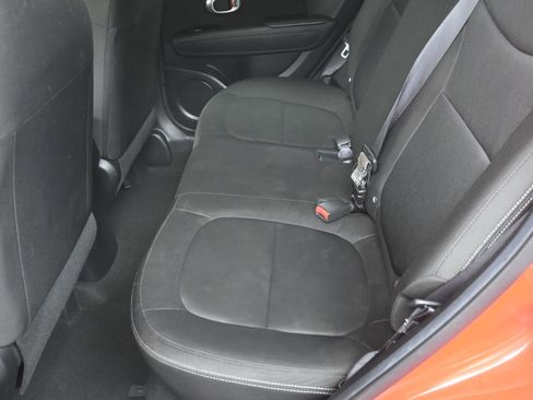 Used 2019 Kia Soul FWD image 26