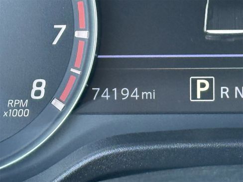 Used 2020 Nissan Titan SV w/ SV Convenience Package image 33