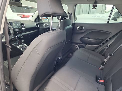 Used 2024 Hyundai Venue SEL FWD image 37