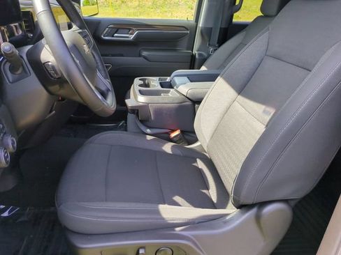 Used 2024 Chevrolet Silverado 1500 LT AWD/4WD image 11