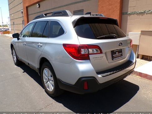 Used 2019 Subaru Outback 2.5i Premium AWD/4WD image 8