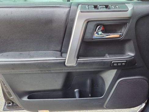 Used 2015 Toyota 4Runner Limited RWD image 31