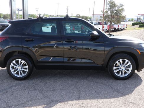 Used 2023 Chevrolet TrailBlazer LS FWD image 8