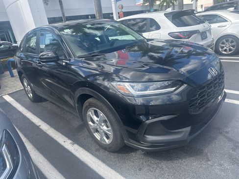 Used 2024 Honda HR-V LX image 9