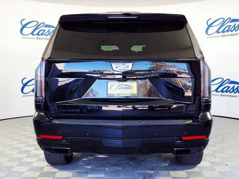 Used 2025 Cadillac Escalade Sport Platinum w/ LPO, ONYX Package image 4