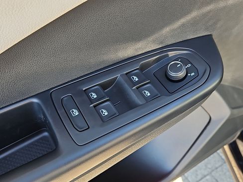 New 2026 Volkswagen Taos S image 13