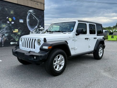 Used 2021 Jeep Wrangler Unlimited Sport AWD/4WD image 3