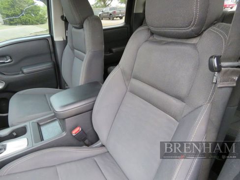 Used 2022 Nissan Frontier SV image 21