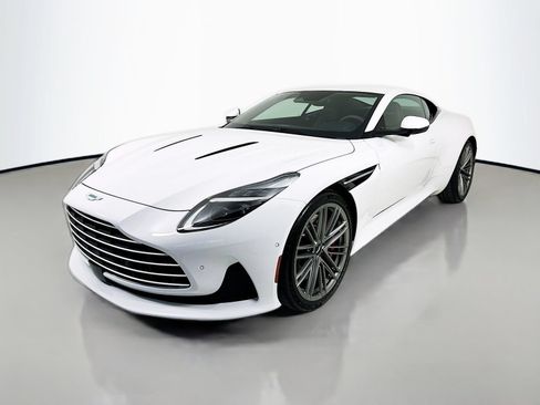 Used 2024 Aston Martin DB12 Coupe RWD image 3