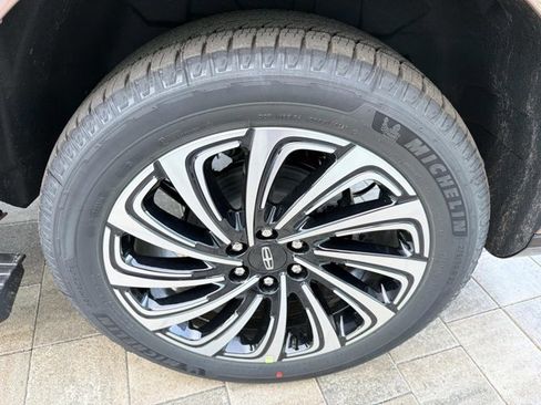 New 2026 Lincoln Navigator L Black Label AWD/4WD image 32