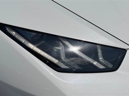 Used 2019 Lamborghini Huracan LP 580-2 RWD image 19