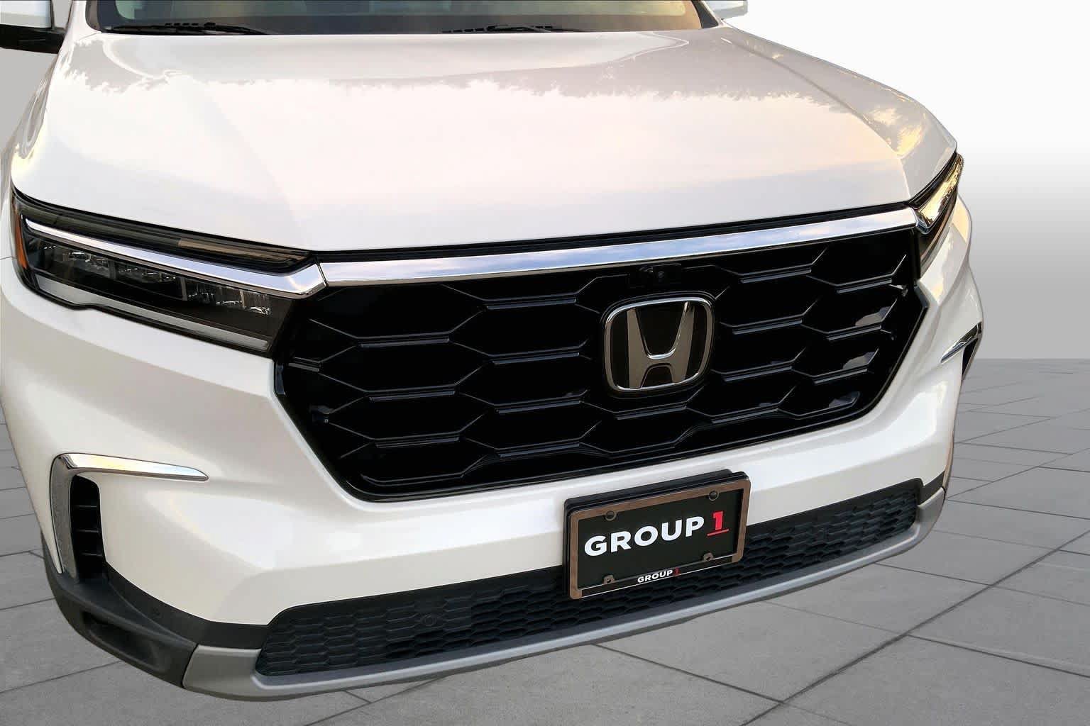 Used 2023 Honda Pilot Elite image 32