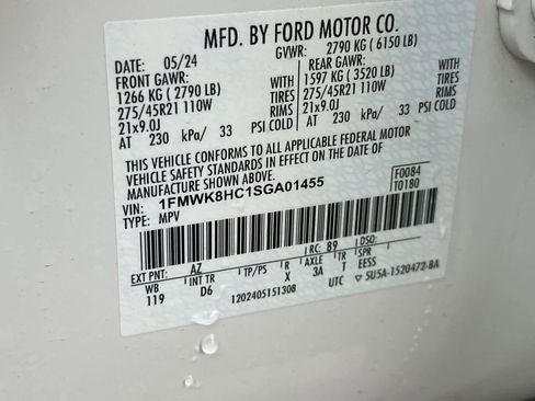 Certified 2025 Ford Explorer Platinum w/ Ultimate Package image 29