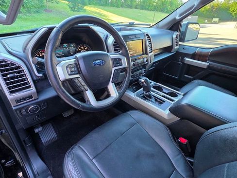 Used 2015 Ford F150 Lariat w/ Equipment Group 502A Luxury RWD image 17