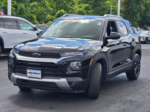 Used 2023 Chevrolet TrailBlazer LT w/ Convenience Package FWD image 5
