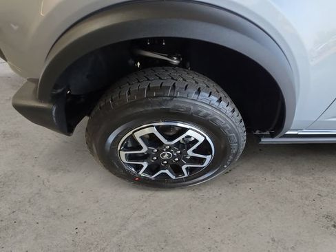 Used 2022 Ford Bronco 2-Door AWD/4WD image 9