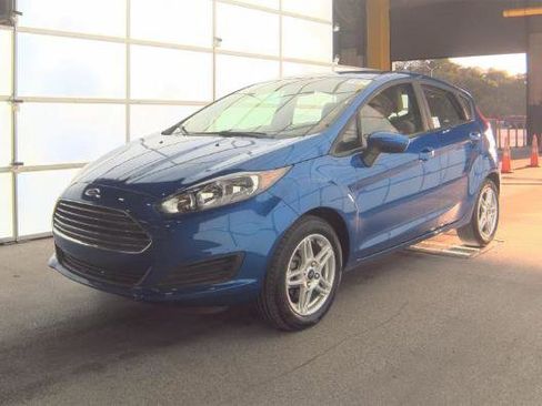 Used 2019 Ford Fiesta SE FWD image 2