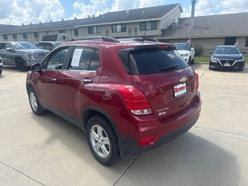 Used 2019 Chevrolet Trax LT w/ LT Convenience Package AWD/4WD image 3