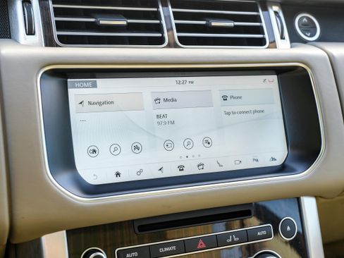 Used 2017 Land Rover Range Rover HSE image 27