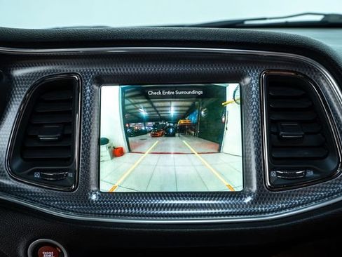 Used 2018 Dodge Challenger SRT Hellcat RWD image 33