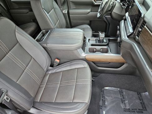 Used 2025 Chevrolet Silverado 1500 High Country w/ High Country Premium Package image 18