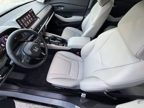 Used 2026 Honda Accord EX-L image 17