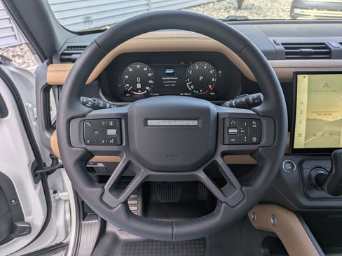 New 2026 Land Rover Defender 110 X-Dynamic SE AWD/4WD image 16