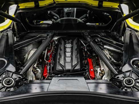 Used 2021 Chevrolet Corvette Stingray Premium Cpe w/ 3LT RWD image 3
