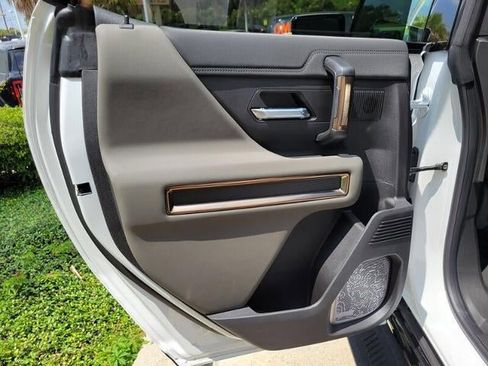 New 2025 GMC Hummer EV 3X w/ LPO, Illumination Package image 35