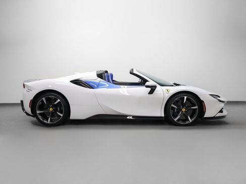 Certified 2025 Ferrari SF90 Spider image 6