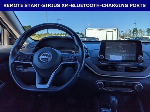 Used 2024 Nissan Altima 2.5 SR image 11