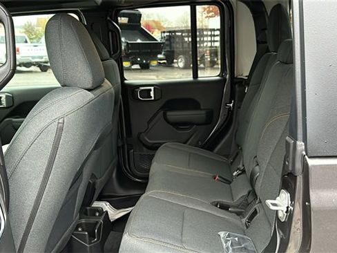 New 2026 Jeep Gladiator Sport image 19