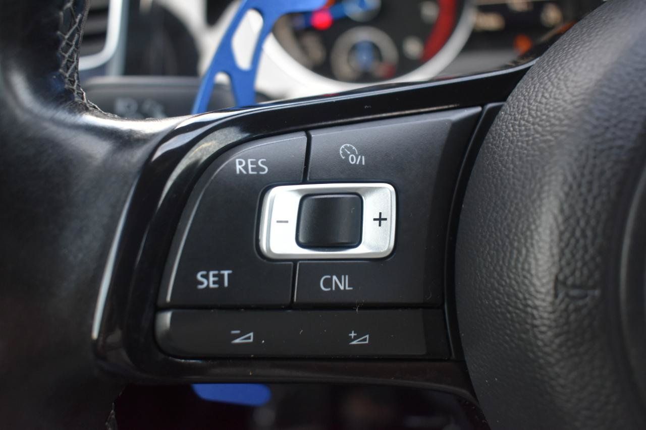 Used 2015 Volkswagen Golf R 4-Door AWD/4WD image 15