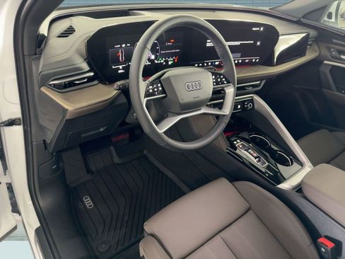 New 2025 Audi Q5 Premium Plus image 4