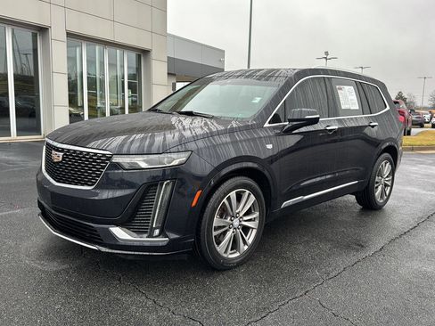Used 2021 Cadillac XT6 Premium Luxury image 2