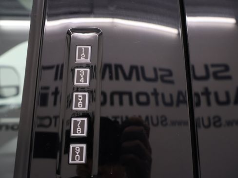 Used 2022 Ford F250 Lariat w/ Tremor Off-Road Package image 46