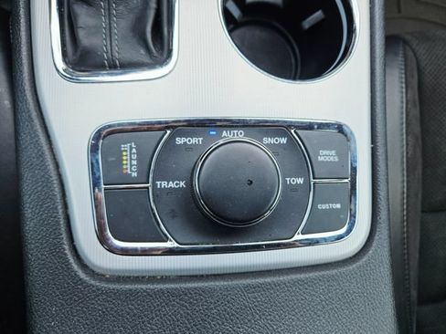 Used 2021 Jeep Grand Cherokee SRT AWD/4WD image 29