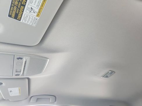 New 2025 Nissan Kicks SR image 19